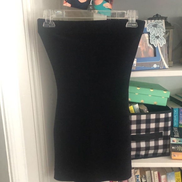 Alexia Admor Dresses & Skirts - 🪷5/$10 🪷 Alexia Amore Black strapless dress